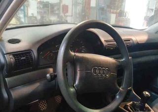 Centralita motor uce 8d0907557s audi a4 1.8 237534