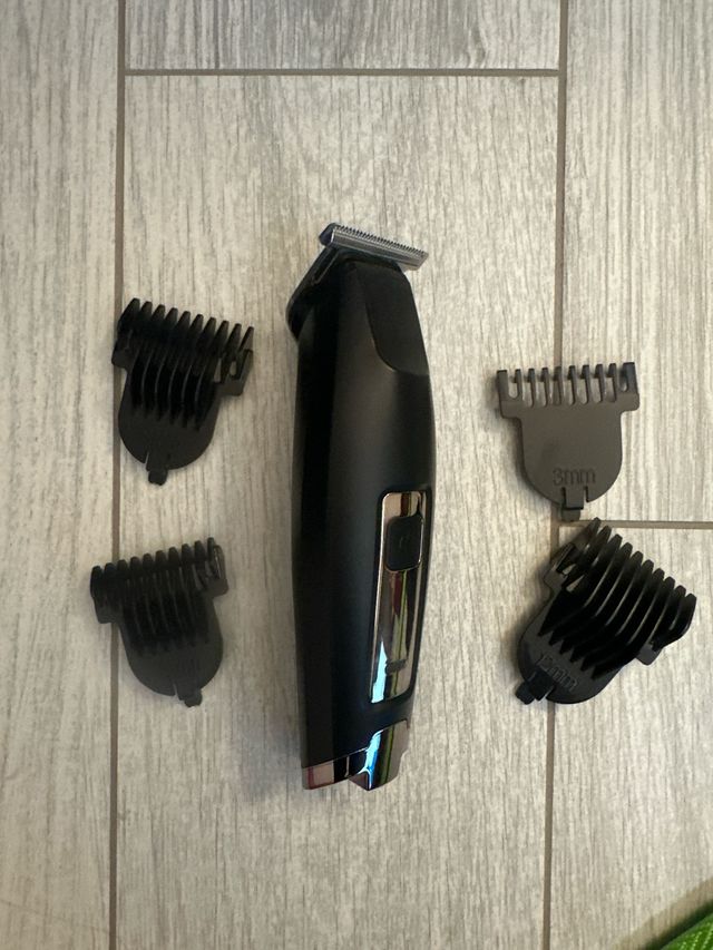 Rasoio multifunzione capelli barba corpo