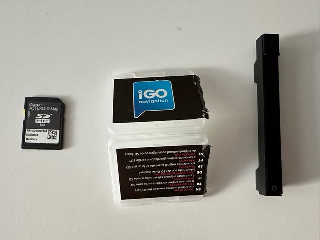 PARROT ASTEROID SMART GPS TELEFONO MULTIMEDIA