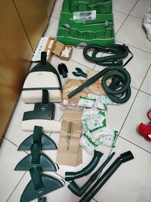 Vendo 17 Pezzi di worwerk 