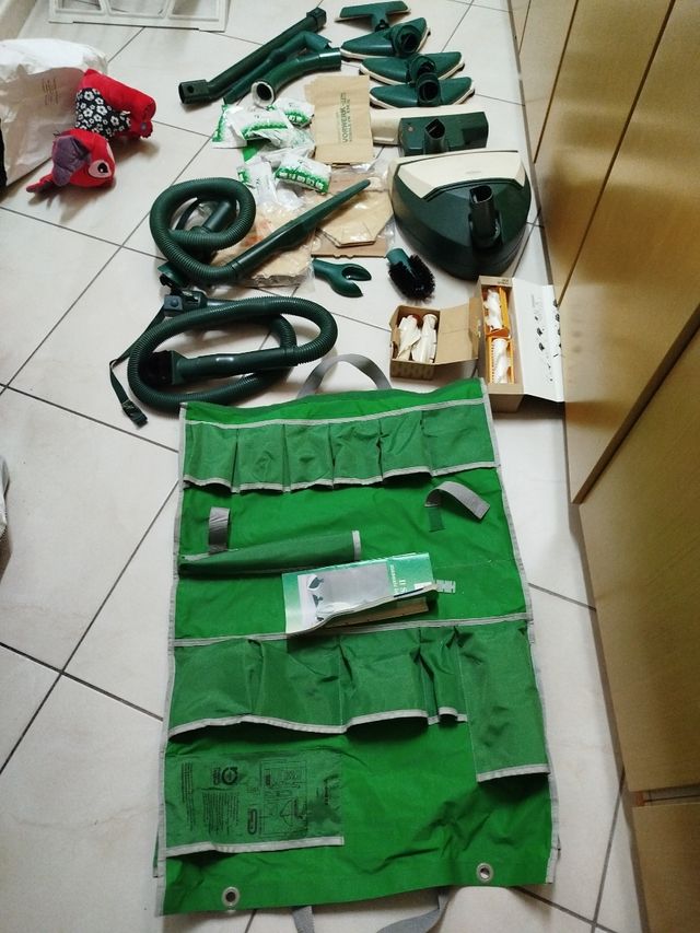 Vendo 17 Pezzi di worwerk 