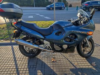 Vendo moto Suzuki GSXF 750 de carretera