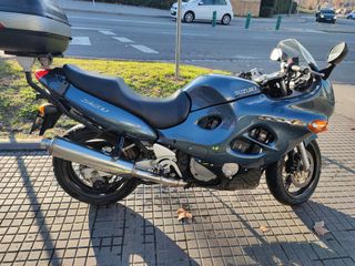 Vendo moto Suzuki GSXF 750 de carretera