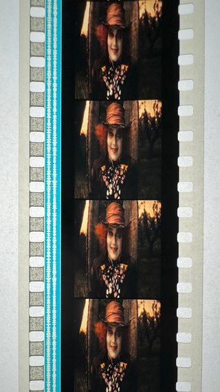 Alicia en pais de las maravillas Fotogramas 35mm