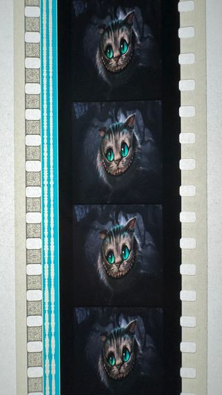 Alicia en pais de las maravillas Fotogramas 35mm