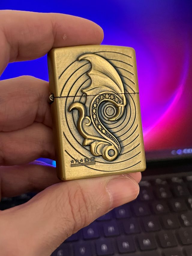 Accendino Ingliang Dragon "tipo Zippo"