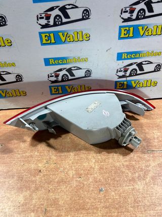 FARO ANTINIEBLA TRASERO IZQUIERDO FORD FOCUS III