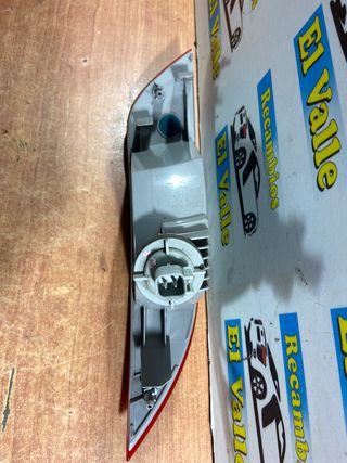 FARO ANTINIEBLA TRASERO IZQUIERDO FORD FOCUS III
