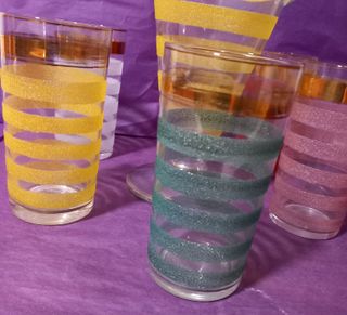 JARRA DE AGUA CON VASOS A JUEGO