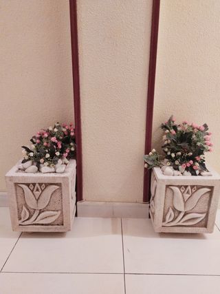 2 maceteros de piedra