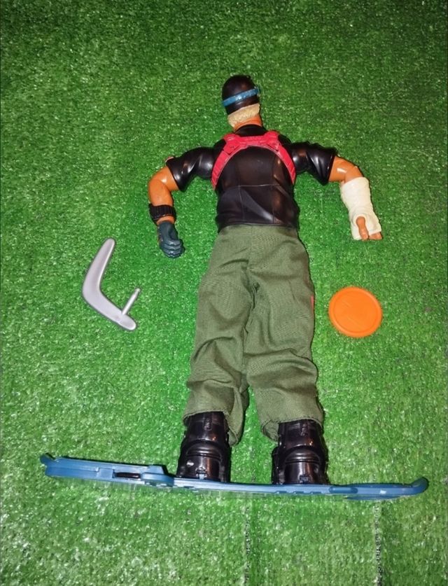 ACTION MAN Flynt con snowboard SKATEBOARD,HASBRO