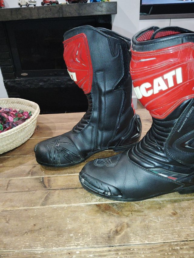 Botas moto Ducati 41