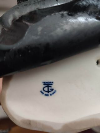 Figura de porcelana TENGRA