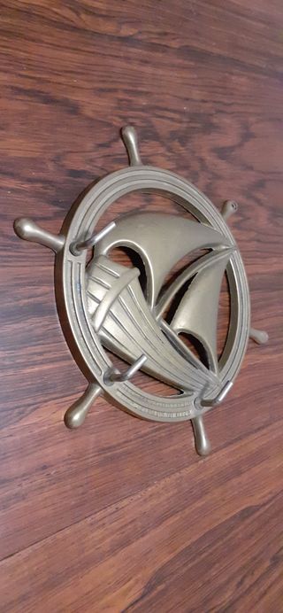 Bronce perchero antiguo. Llavero náutico marinero.
