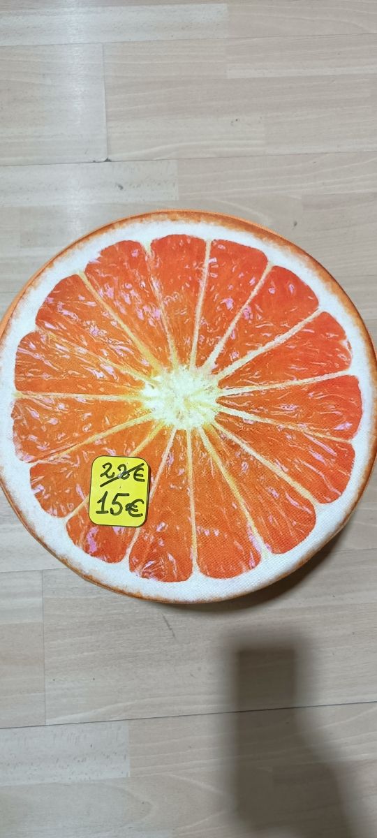 Taburete/puff con cajón