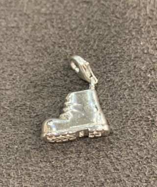 COLGANTE DE THOMAS SABO BOTAS