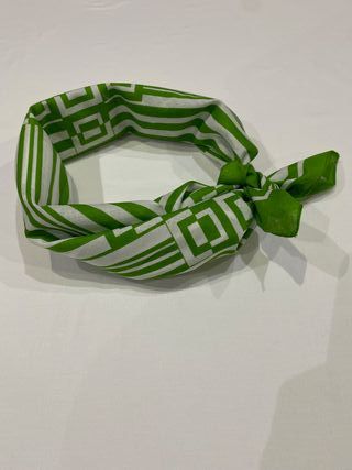 Pañoleta vintage verde