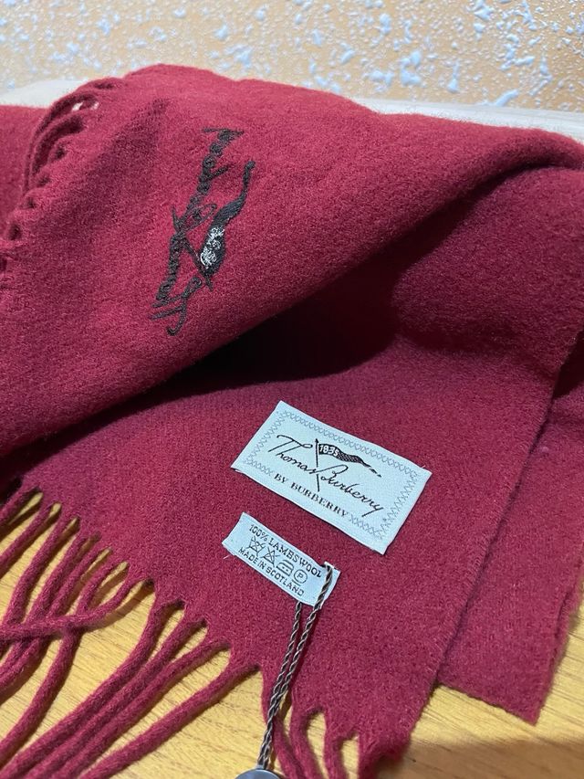 Impresionante bufanda thomas burberry