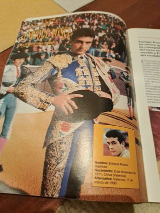 2 Revista Ponce y Paquirri  y abanico de papel Lea