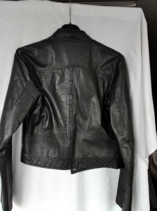Chaquet piel negra