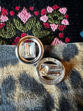 Pendientes chapados en plata de Christian Dior