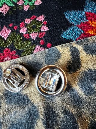 Pendientes chapados en plata de Christian Dior