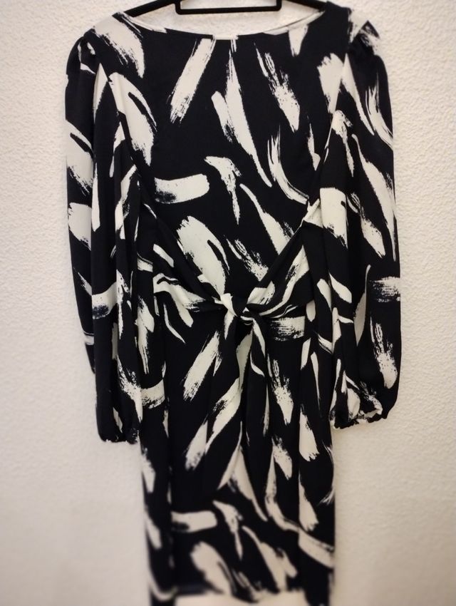 Vestido negro y blanco