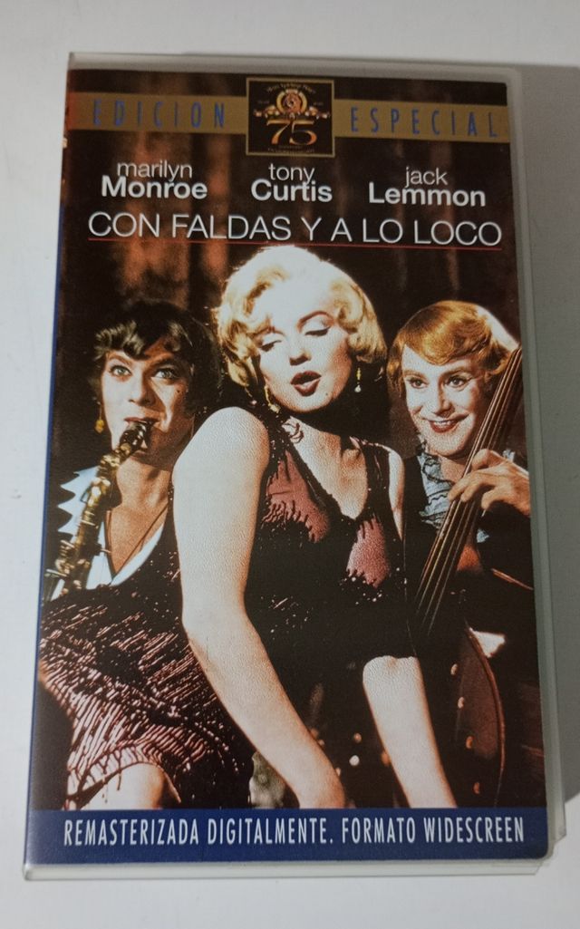 VHS - "Con faldas y a loco"
