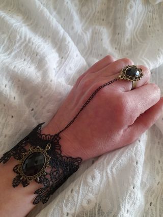 Braccialetto in pizzo anulare