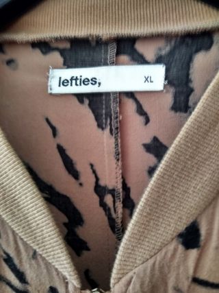 Cazadora animal print