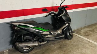 Moto kawasaki j300