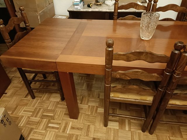 Mesa de comedor y 6 sillas