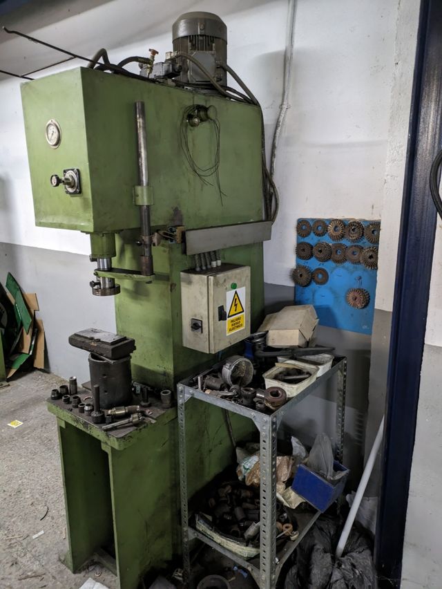 2 Prensas electrohidraulicas