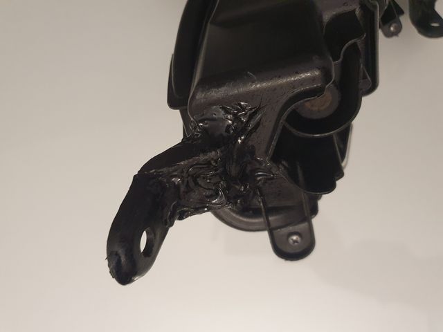 Faro toyota yaris xp210