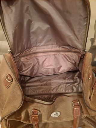 Maleta de viaje con ruedas de  cuero