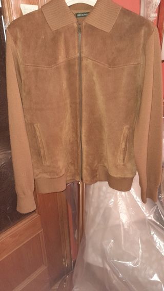 Cazadora de piel