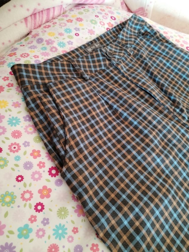 Pantalón y Falda a cuadros M