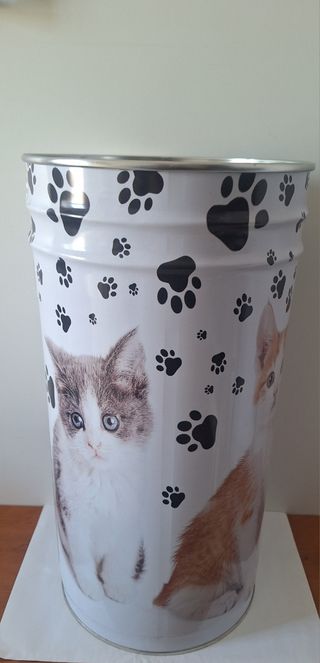 Paragüero papelera cubo gatos