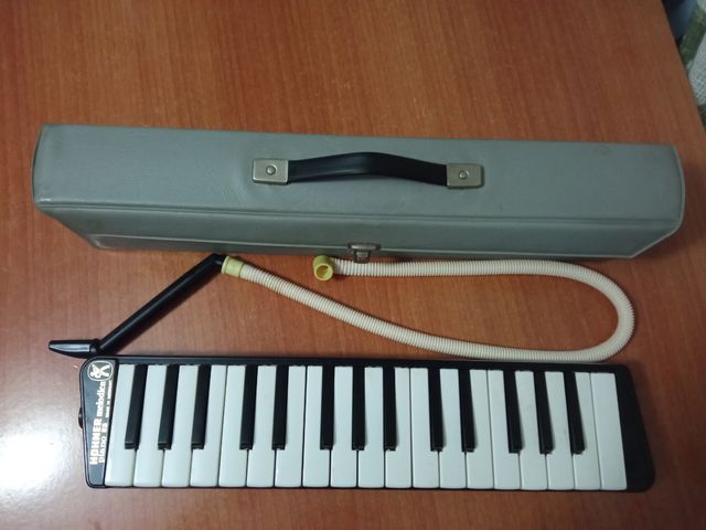 Melódica Hohner piano 32 teclas