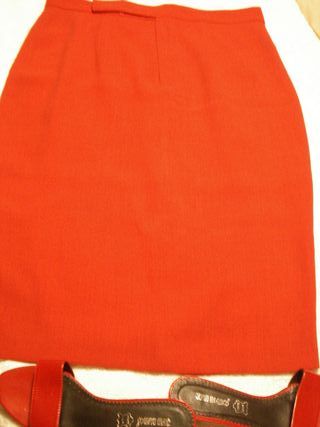 Traje chaqueta  rojo. talla 44. Sin estrenar