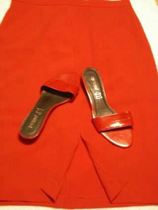 Traje chaqueta  rojo. talla 44. Sin estrenar