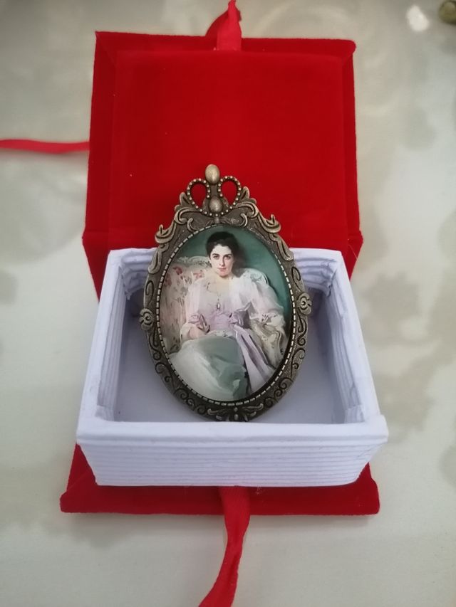 Vintage spilla di vetro, raffigurante lady Agnew