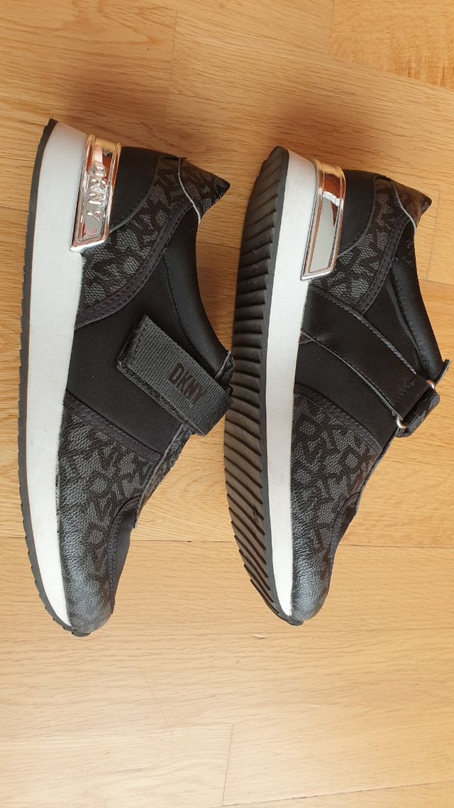Sneakers DKNY 39