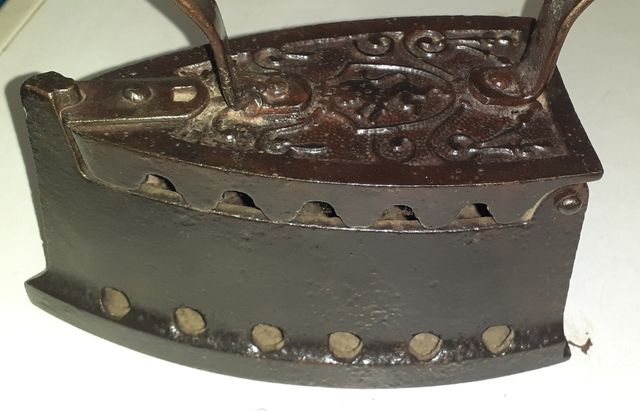 Ferro da stiro a carbone vintage anni 50