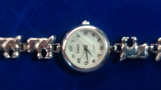 Varios relojes de plata antigua .