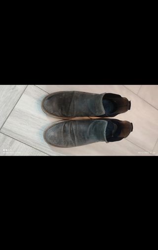 Stivaletti uomo scamosciati