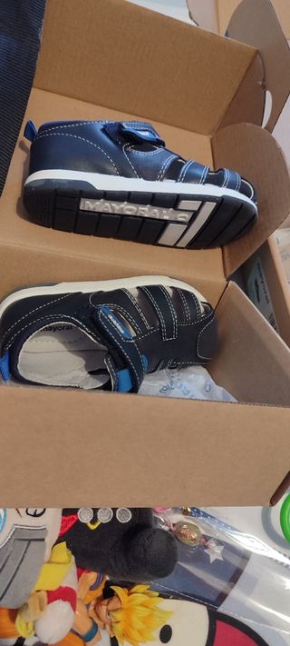 Sandalias niño núm 24