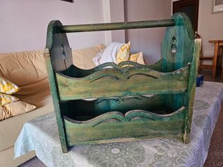 Revistero de madera