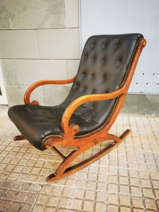 Sillón. Mecedora antigua.