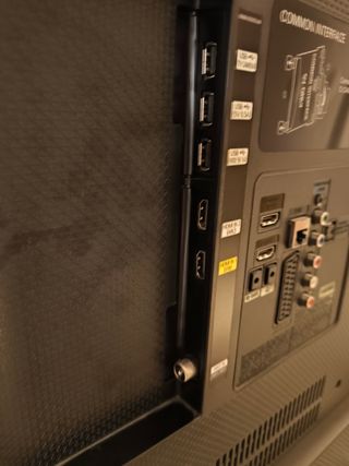 Televisor Samsung SmartTV 32" UE32J6300 Curvo